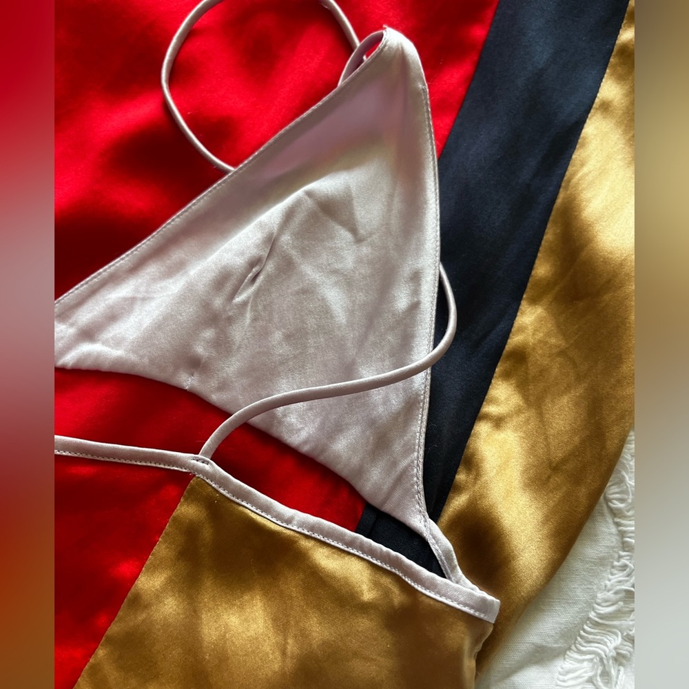 La Perla Colorblock Triangle-bust fitted silk slip, size Small